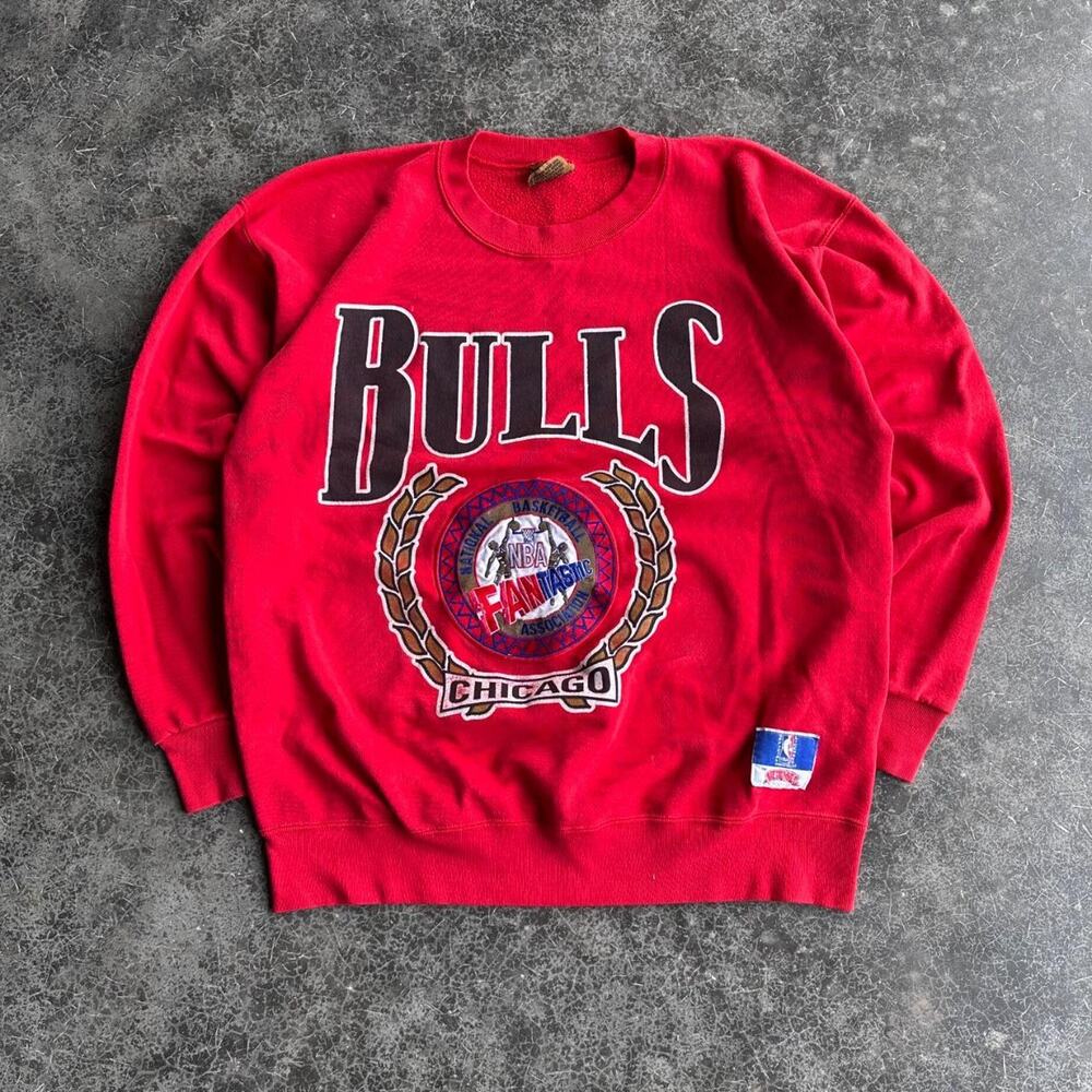 Vintage 90s Nutmeg Sports Chicago Bulls Basketball Red Sweatshirt Large